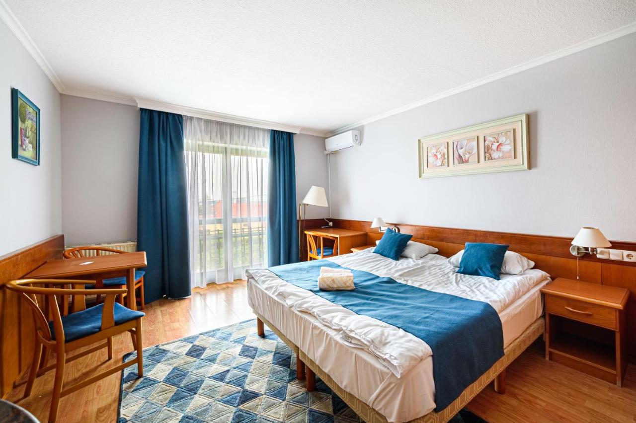 Holiday Club Apartman Hotel Hévíz Buitenkant foto