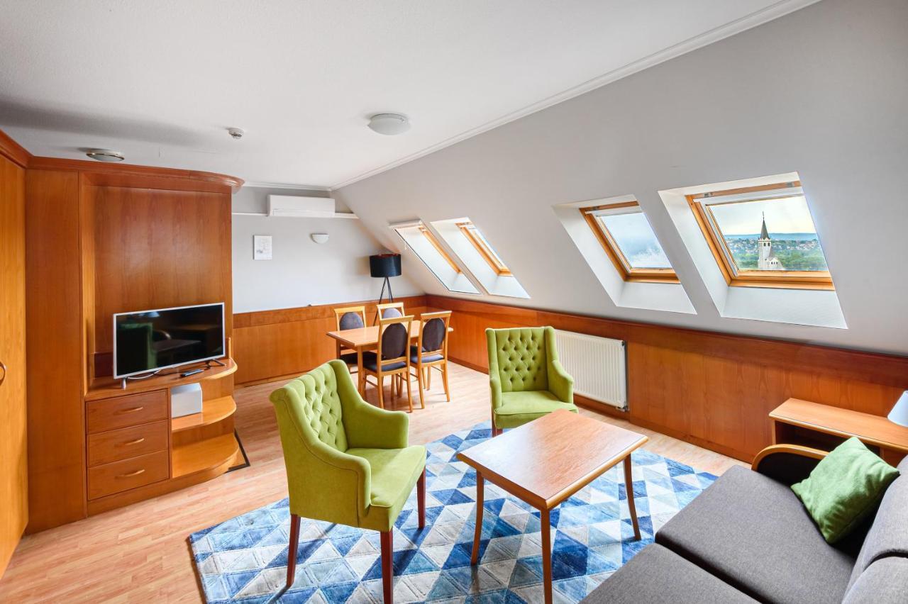 Holiday Club Apartman Hotel Hévíz Buitenkant foto