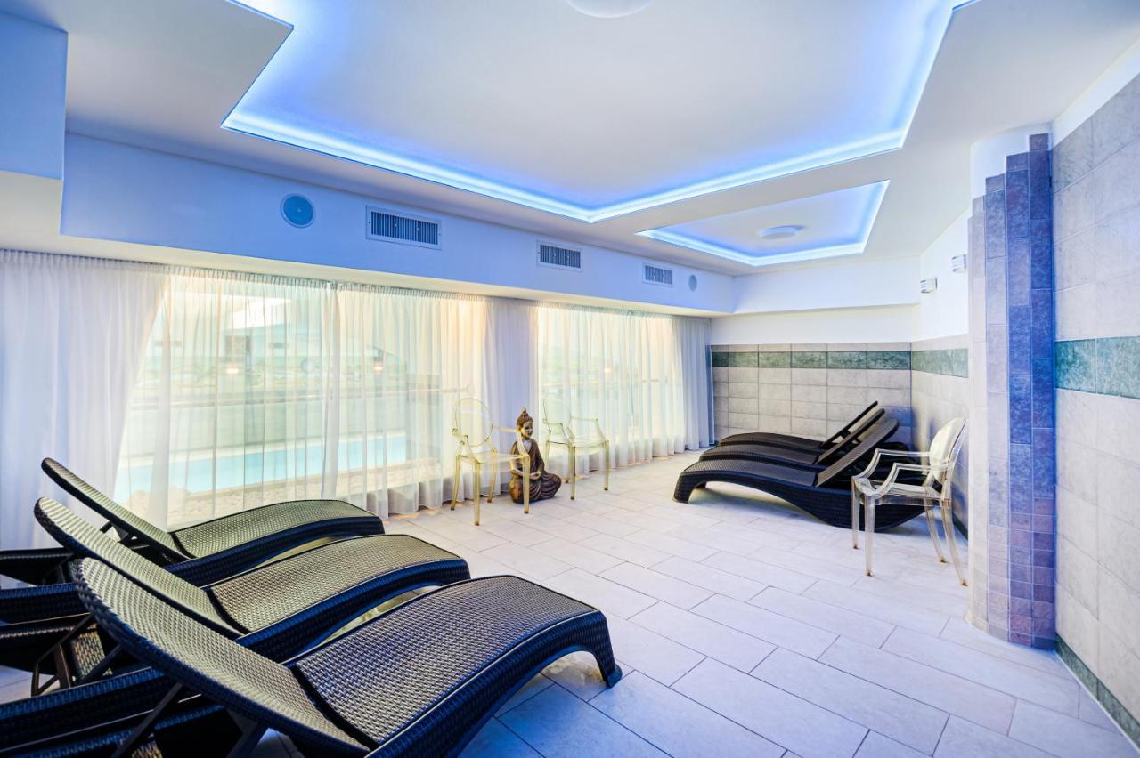 Holiday Club Apartman Hotel Hévíz Buitenkant foto
