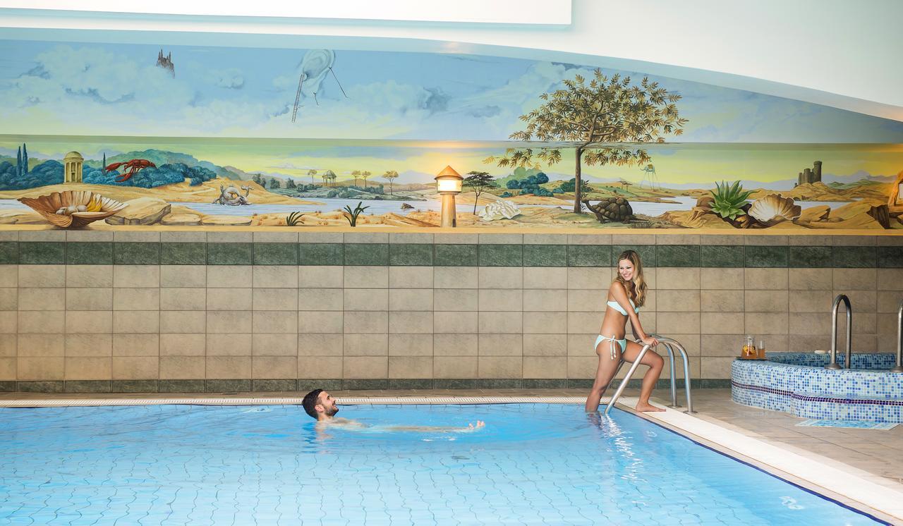 Holiday Club Apartman Hotel Hévíz Buitenkant foto