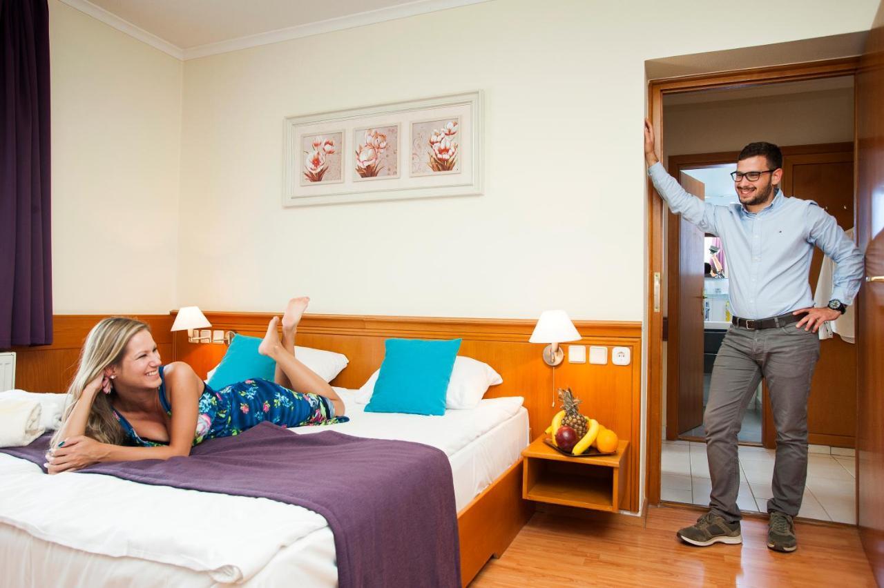 Holiday Club Apartman Hotel Hévíz Buitenkant foto