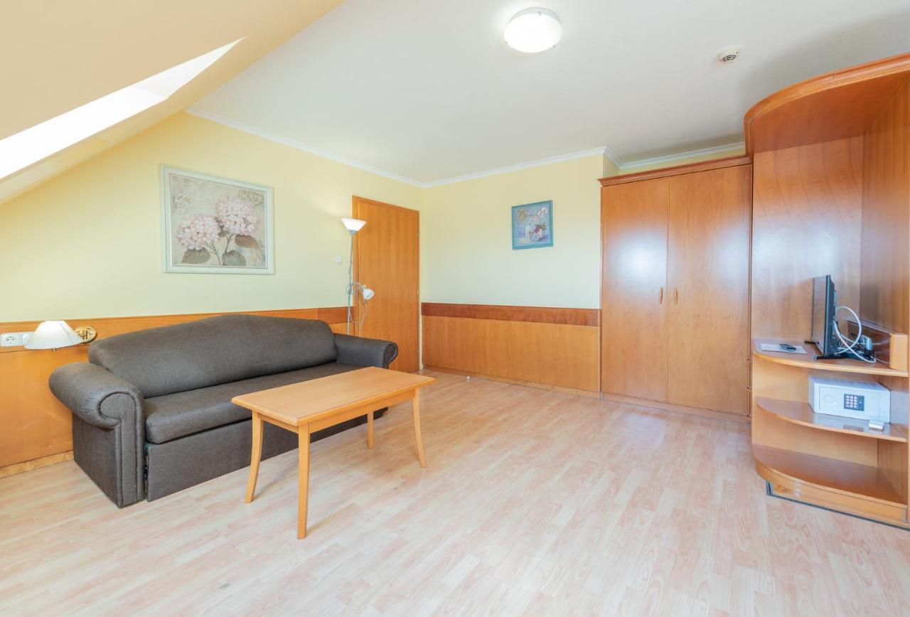 Holiday Club Apartman Hotel Hévíz Buitenkant foto