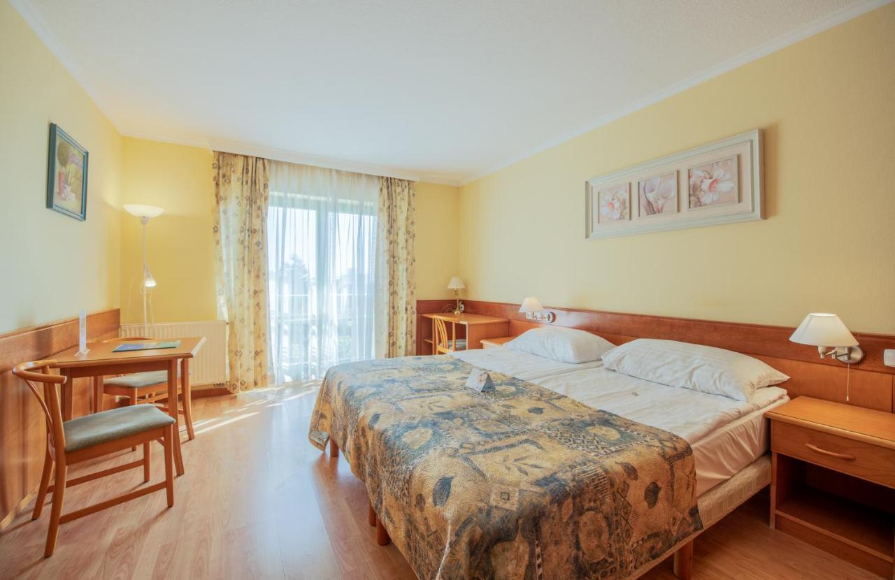 Holiday Club Apartman Hotel Hévíz Buitenkant foto